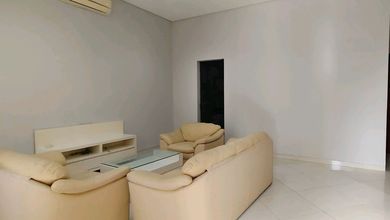 Disewakan Rumah Murah di Kelapa Gading, Jakarta Utara, LT 136m²