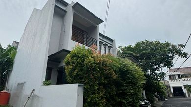 Rumah Area Premium Kramat Jati, Jakarta Timur - Harga Terbaik 3,5 Miliar