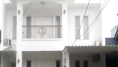 Promo Rumah di Ciputat, Tangerang Selatan, LB 200m², Harga 2,15 Miliar