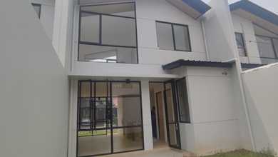 Rumah Siap Pakai di Area Curug, Tangerang, LT 97m²