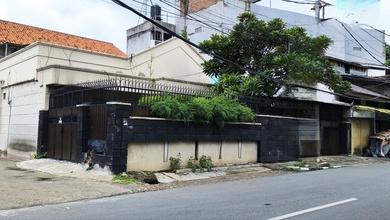 Penawaran Langka, rumah Prestisius di Cawang, Jakarta Timur, LB 300m²