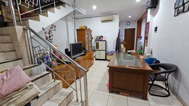 Rumah Mewah Luas 95 m2, di Tamansari, Jakarta Barat
