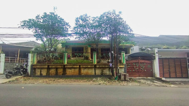 Rumah Mewah di Tegallega, Bogor, 13 KT, LT 450m²