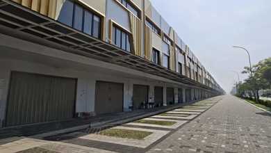 Dijual Cepat Ruko 2½ Lantai Siap Pakai Lokasi Strategis Pinggir Jalan Besar di Kota Harapan Indah 2, Bekasi