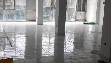 Disewakan Ruko 4½ Lantai di Boulevard Raya, Kelapa Gading, Jakarta Utara