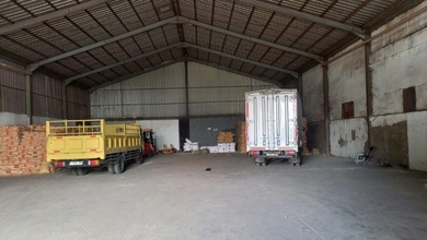 Disewakan Gudang di Teluk Pucung Bekasi Utara. Cocok Utk Storage, Expedisi,Bengkel Karoseri,Bubur Dll.