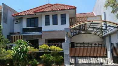 Rumah Besar 2 Lantai Dekat Papaya Pakuwon City