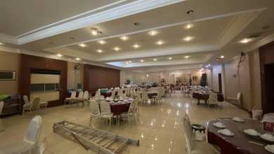 Resto Cafe Full Furnish 3 Lantai Dekat Tunjungan Plaza