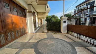 Rumah Mewah 2 Lantai Dekat Galaxy Mall Merr