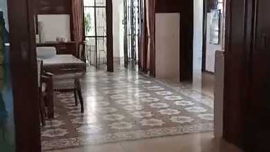 Dijual rumah Eksklusif di Raya Darmo, Surabaya - LT 1384m²