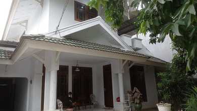Hunian Mewah di Srengseng, Jakarta Barat, 3 KT, LT 369m²