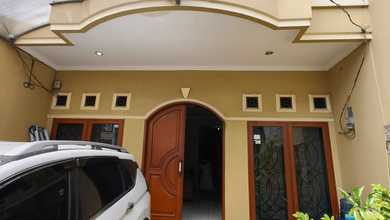 Kesempatan Langka, rumah Prestisius di Kebon Jeruk, Jakarta Barat, LB 250m²