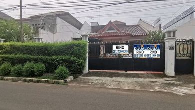 For Sale rumah Mewah di Kebon Jeruk, Jakarta Barat - LT 390m²