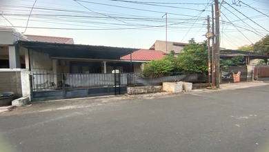 Hunian Mewah di Kemanggisan, Jakarta Barat, 3 Kamar Tidur, LT 250m²