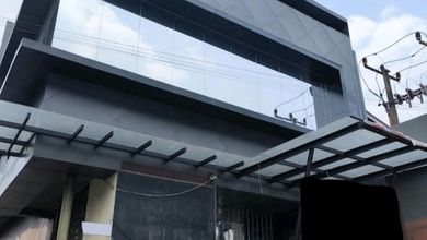 Gedung Ex Dronk Bar 3 Lantai Butuh Renov Area Komersil Kemang Raya Jakarta Selatan