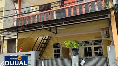 Rumah Dijual di Tomang, Jakarta Barat, LB 120m², Harga Kompetitif!