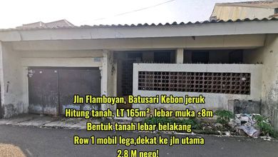 Rumah Siap Pakai di Area Kebon Jeruk, Jakarta Barat, LT 165m²