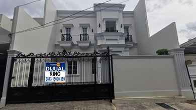 Rumah Mewah di Kawasan Joglo, Jakarta Barat, LB 180m², Harga 5,7 Miliar