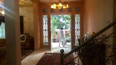 Hunian Elite di Kawasan Jatinegara, Jakarta Timur, LB 250m², Harga 3,9 Miliar