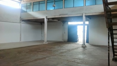 Gudang Sunter Jakut Lt 1375 M2, Lb 750 M2, Pinggir Jalan Raya