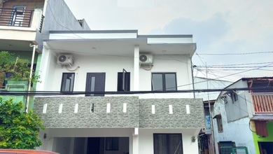 Kost Kayu Manis Timur Matraman, Pinggir Jalan Raya, Jual Super Cepat