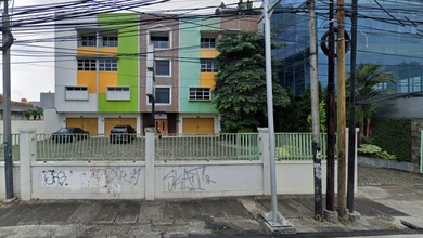 Ruko Menteng:  4.5 Lantai, LT 165 m2, Baru, Murah, Jln Raya Ramai