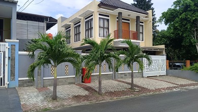 Rumah Mewah di Pondok Kelapa, Jakarta Timur, 3 KT, LT 204m²