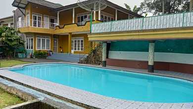 Villa Cisarua Puncak LT 7000 m2, Kolam Renang 2, Jual Cepat BU MURAH