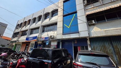 Ruko Klender: 3 Lantai, LT 119 m2, Jual Cpt BU Murah, Turun Harga