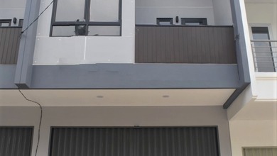 Di Jual Cepat Ruko Baru 2Lt Pinggir Jalan Harapan Indah Bekasi.