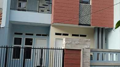 Rumah Dijual di Kayu Putih, Jakarta Timur, LB 140m², Harga Terbaik!