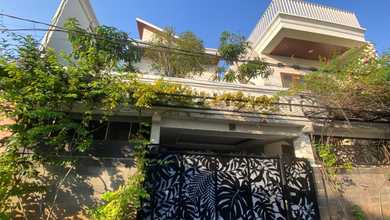 Rumah Elegan di Cipayung, Jakarta Timur, 18 KT, LT 268m²