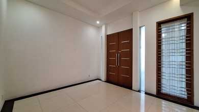 Disewakan Rumah Terjangkau di Cipete, Jakarta Selatan, LT 523m²