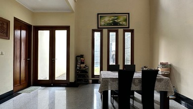 Rumah Elegan di Antasari, Jakarta Selatan, 5 KT, LT 303m²