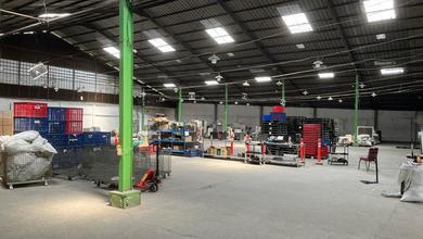 Sewa Gudang Bagus & Luas & Bagus Parkiran Luas Cipayung Tangerang Selatan