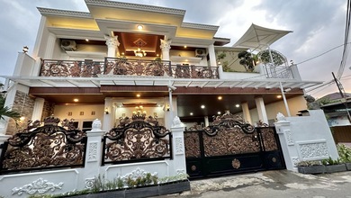 Kesempatan Eksklusif, rumah Mewah di Rorotan, Jakarta Utara, LB 598m²