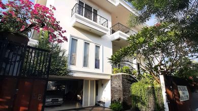 Rumah Sederhana area Kemanggisan, Jakarta Barat, LT 325 m2