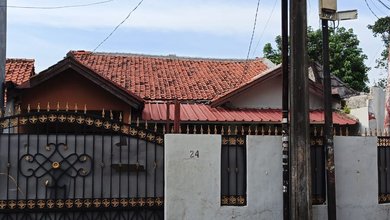 Rumah Dijual di Srengseng, Jakarta Barat, LB 200m², Harga Terbaik!