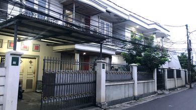 Hunian Prestisius di Kawasan Kemanggisan, Jakarta Barat, LB 450m², Harga 4,45 Miliar