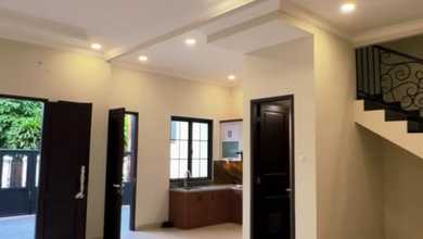 Rumah Mewah di Kawasan Duren Sawit, Jakarta Timur, LB 200m², Harga 3,5 Miliar