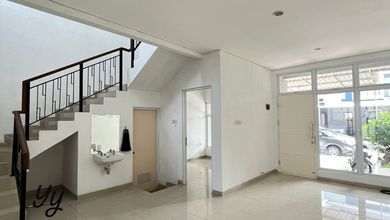  
 	
Sewa Rumah Area Strategis dan Favorit Daerah Jakarta Timur