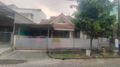 Jual Rumah Nyaman di Kemang Pratama, Bekasi - LT 135m²