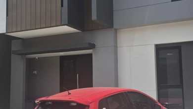 Rumah Prestisius di Kawasan Summarecon Crown Gading, Bekasi, LB 108m², Harga 2,7 Miliar