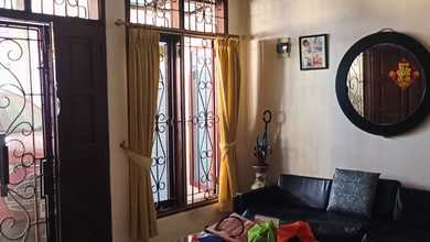 Rumah Dijual di Duren Sawit, Jakarta Timur, LB 220m², Harga Kompetitif!