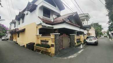 Rumah Prestisius di Kawasan Duren Sawit, Jakarta Timur, LB 200m², Harga 3,95 Miliar