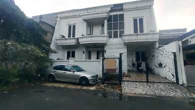 Kesempatan Eksklusif, rumah Prestisius di Cipinang, Jakarta Timur, LB 235m²