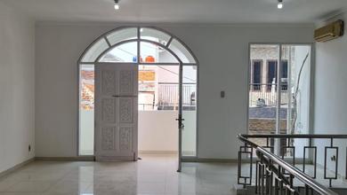 Dijual rumah Premium di Tebet, Jakarta Selatan - LT 135m²