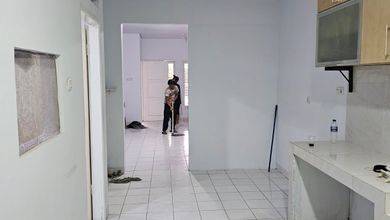 Rumah Premium Luas 100 Jual di Taman Royal, Tangerang