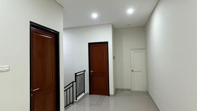 Rumah Dijual di Duri Kosambi, Jakarta Barat, LB 120m², Harga Terbaik!