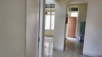 Rumah Siap Pakai di Area Tangerang Kota, Tangerang, LT 90m²